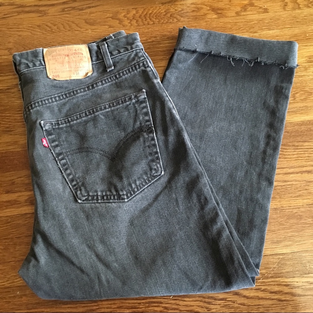 vtg Levis 505 faded black cropped frayed jeans 37 slouchy - Picture 2 of 6